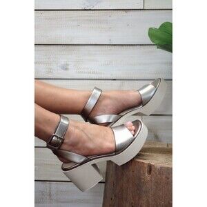 Naked Feet Iconoclast Platform Sandals Chunky Womens Size 6 M Metallic Open